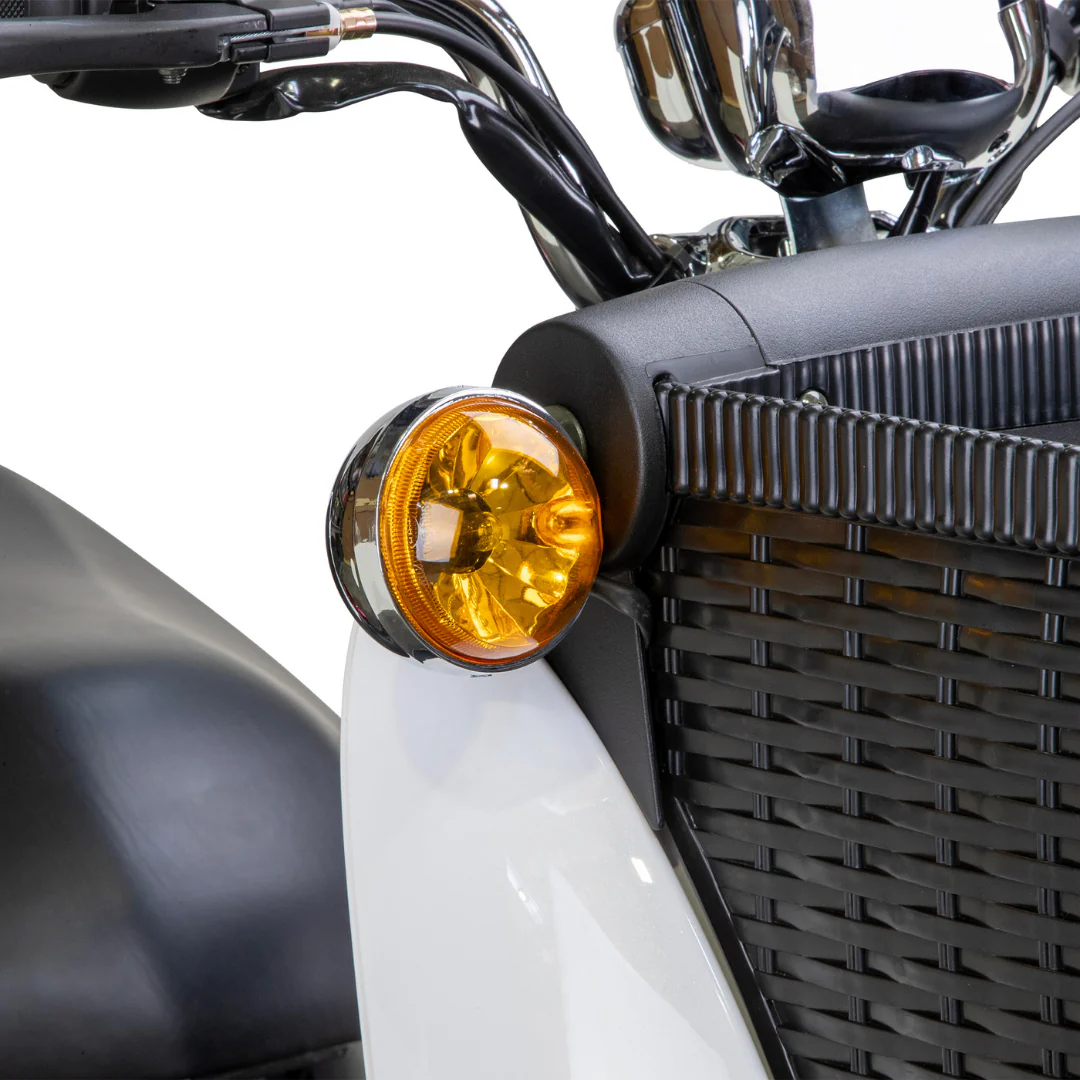 Bespoke Supreme Euro-Style Recreational 3-Wheel Scooter - Image 48