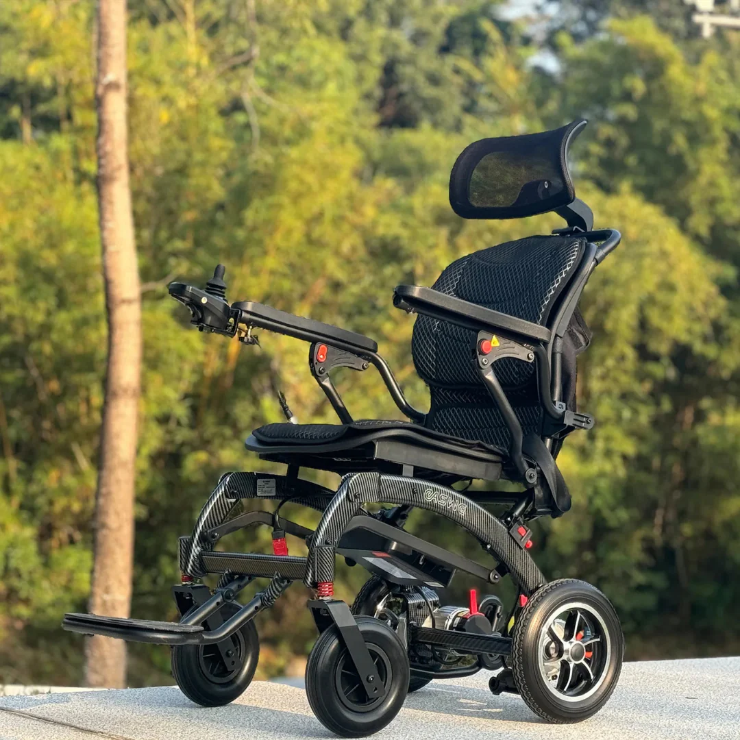 EASWE B10 Portable Folding Powerchair - Airline Approved - Image 4