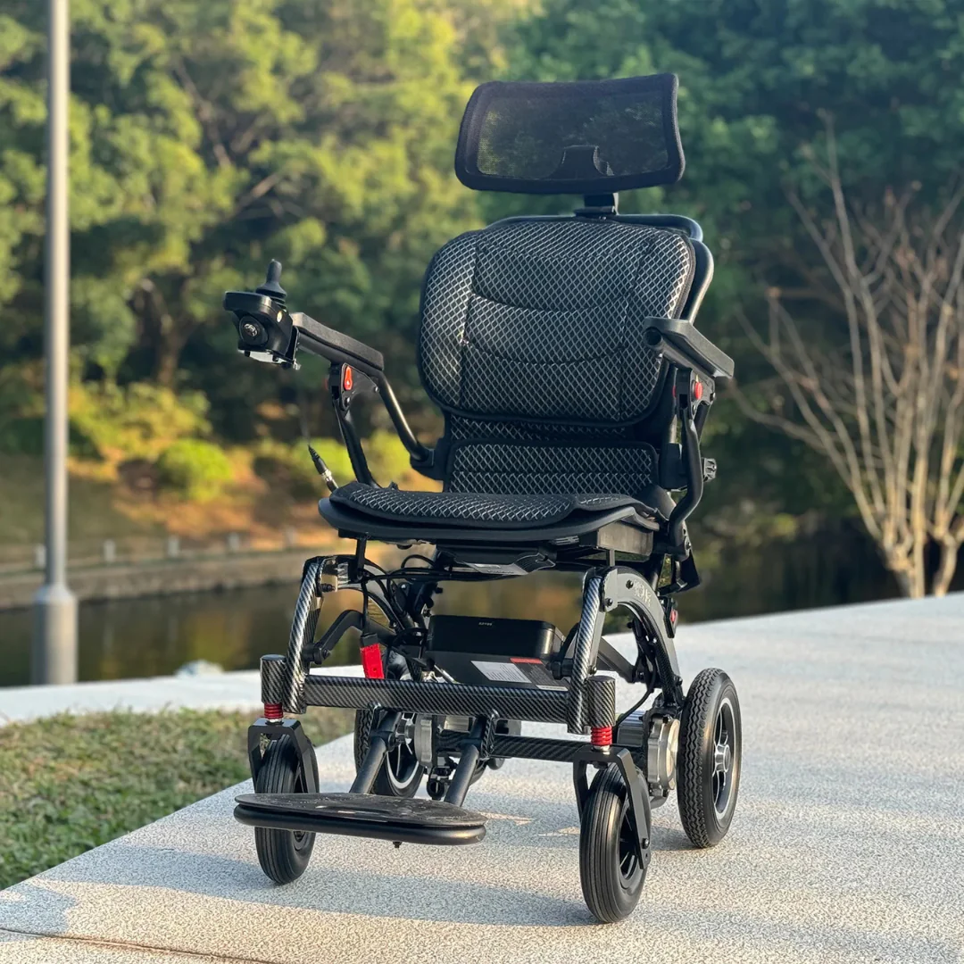 EASWE B10 Portable Folding Powerchair - Airline Approved - Image 6