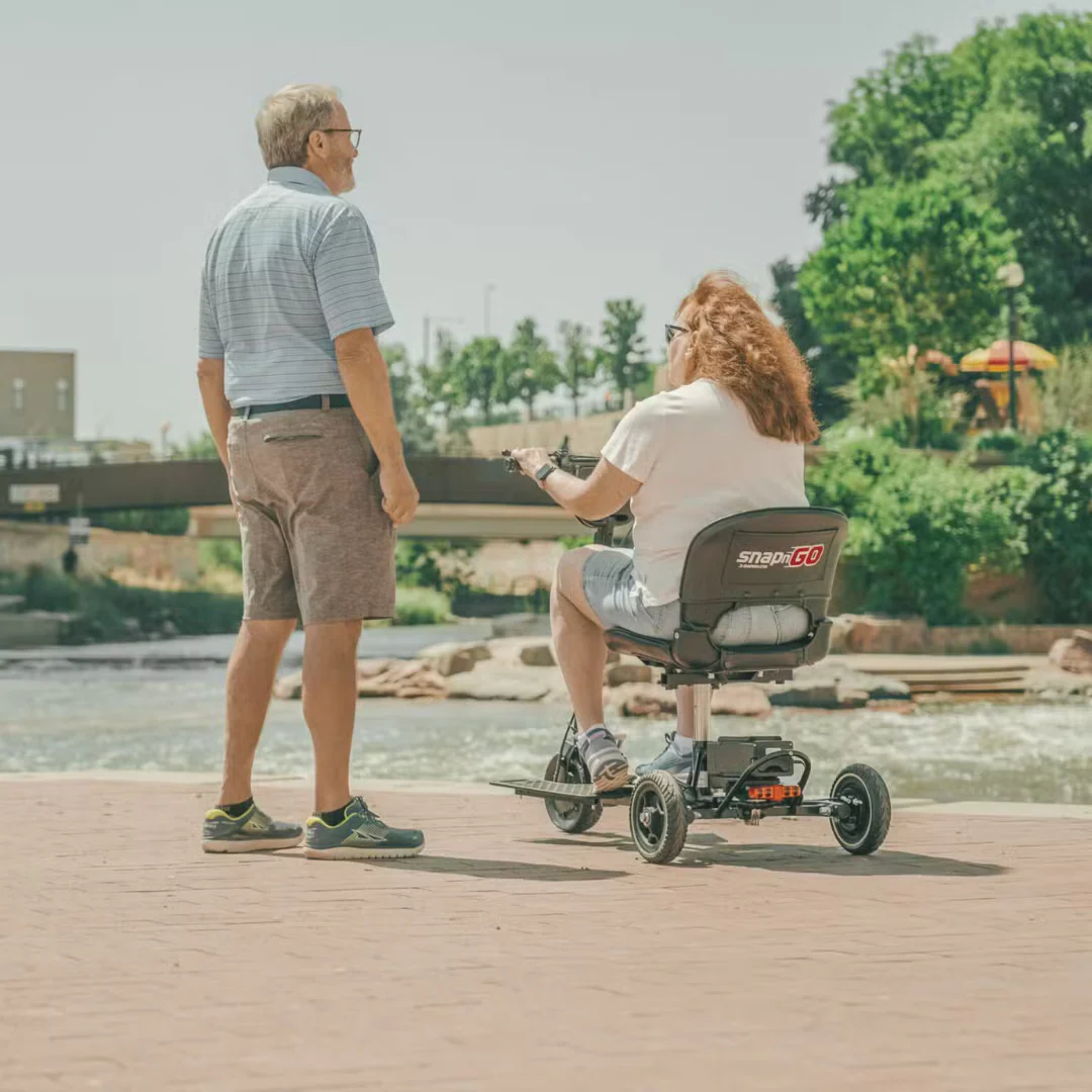 Glion SnapnGO Ultralight Folding Mobility Scooter - Airline Approved - Image 14