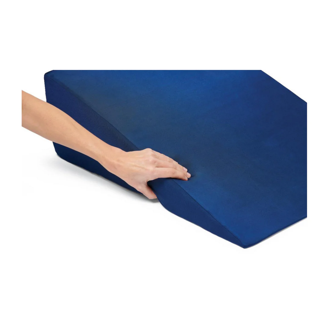 Medline High-Density Foam Bed Wedge - 24" x 20" x 8.5" - Image 8
